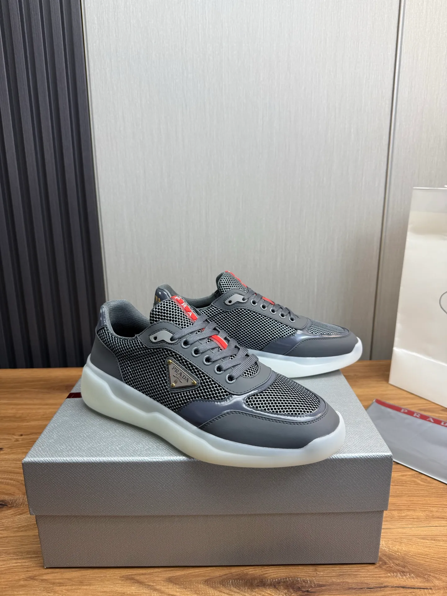 Factory price 620💰 [PRADA] Official website synchronizes new models, high-quality shipments ✔️Hot sale🔥 Original cowhide + cowhide lining, 1🆚1 replica, original bottom, 38-45 (men's 45 is custom-made and cannot be returned)